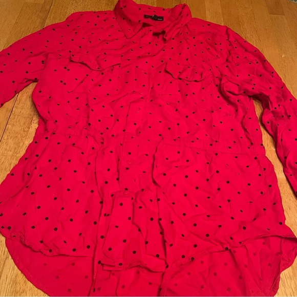 Alison Andrew’s red with black polka dots 100% rayon blouse, size Large - Picture 1 of 5